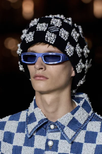 Look 90
